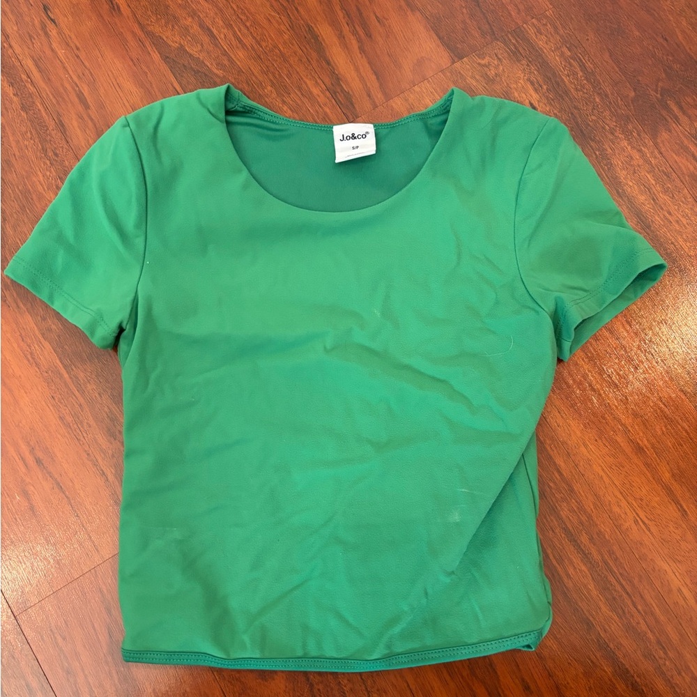 Green Scoop Neck Short Sleeve Top